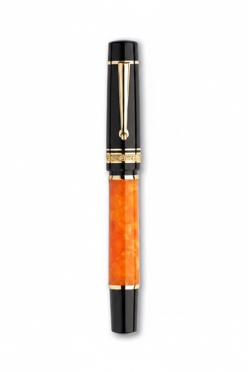 Delta DolceVita DV2.0 fountain pen capped, showing gold cap band