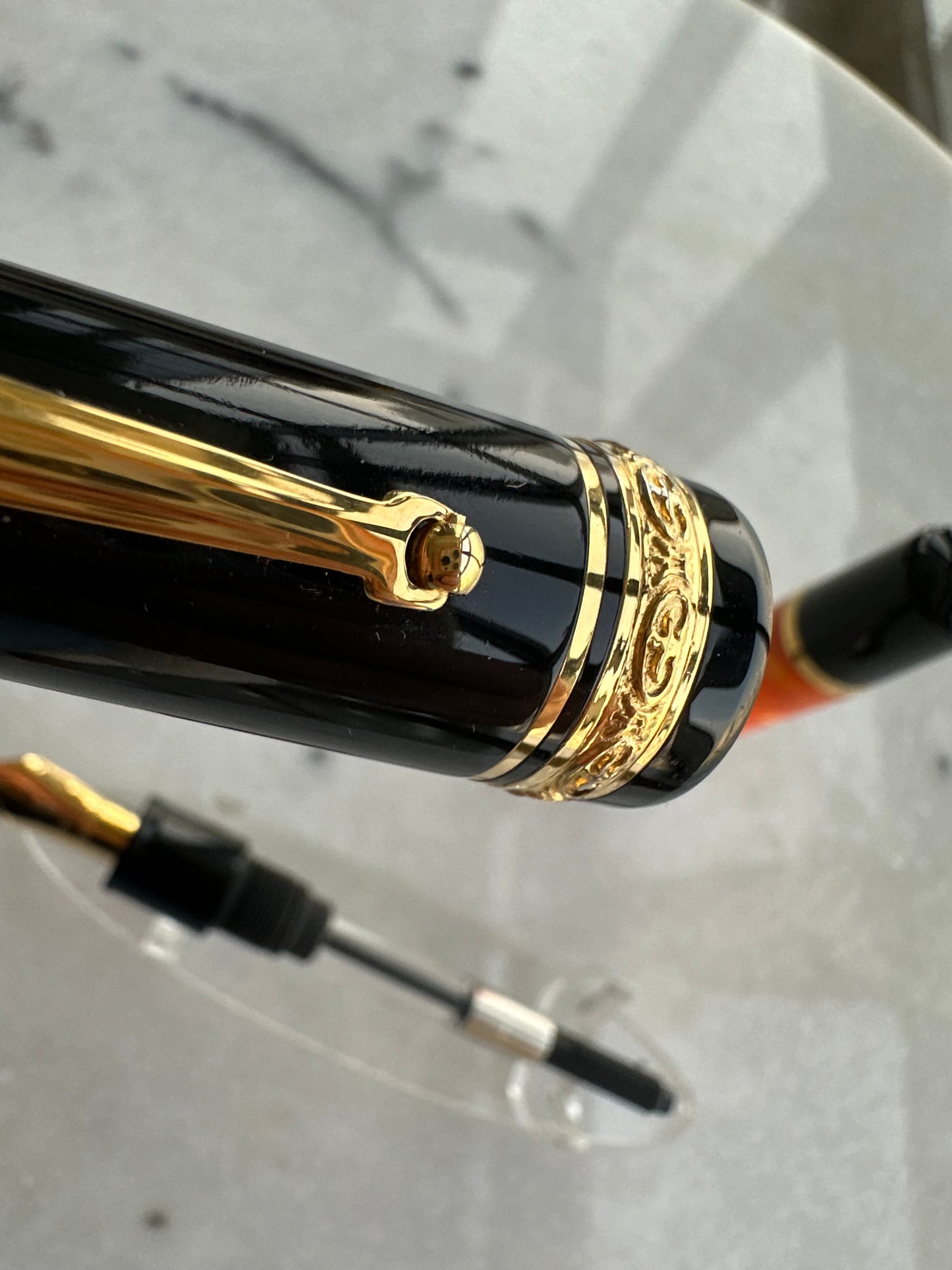 Delta DolceVita Oversize Fountain Pen, 18K Broad Nib, Brand New!