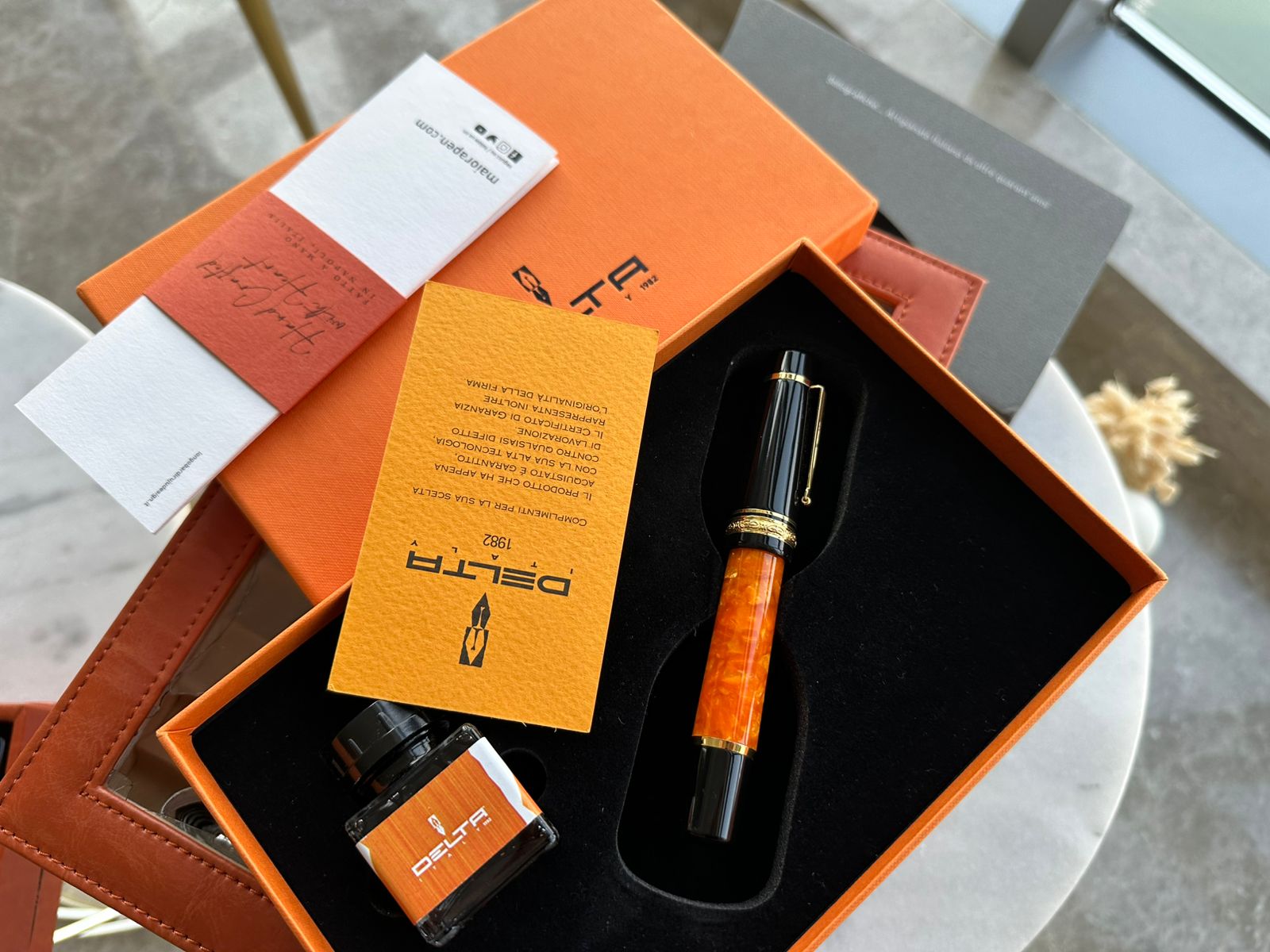 Delta DolceVita Oversize Fountain Pen, 18K Broad Nib, Brand New