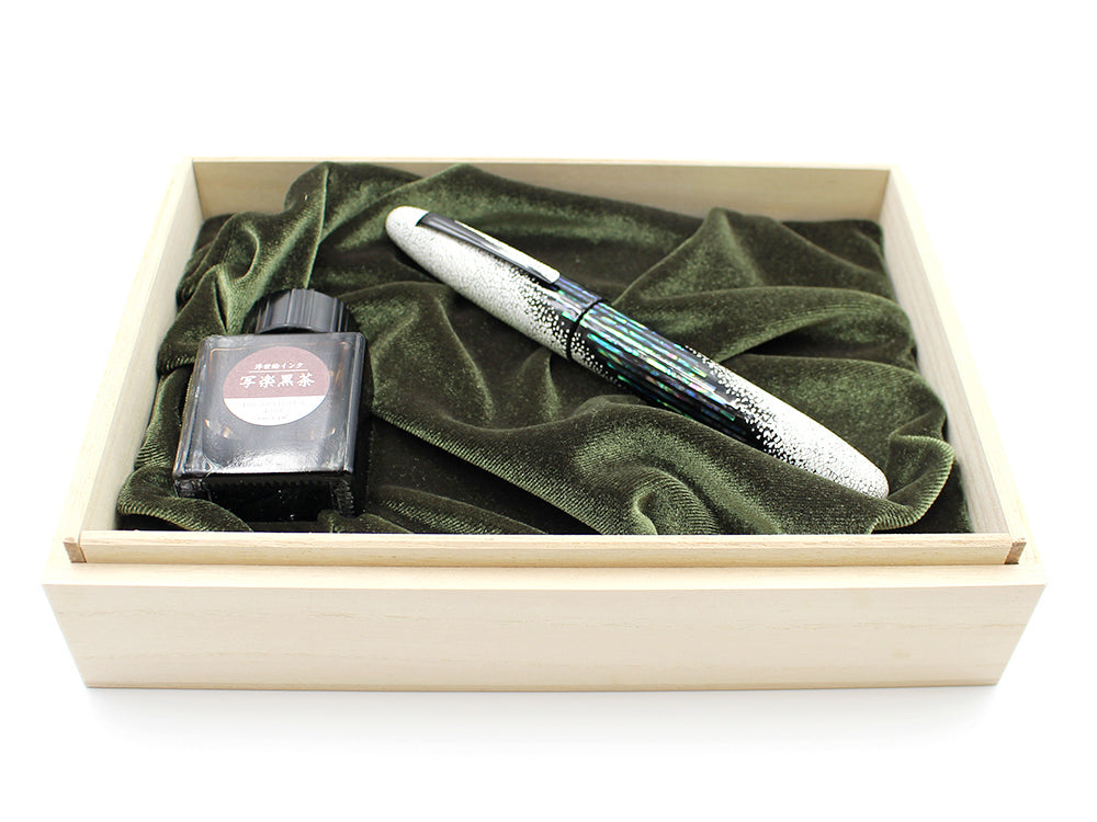 Taccia Empress Winter Breath fountain pen with full presentation set